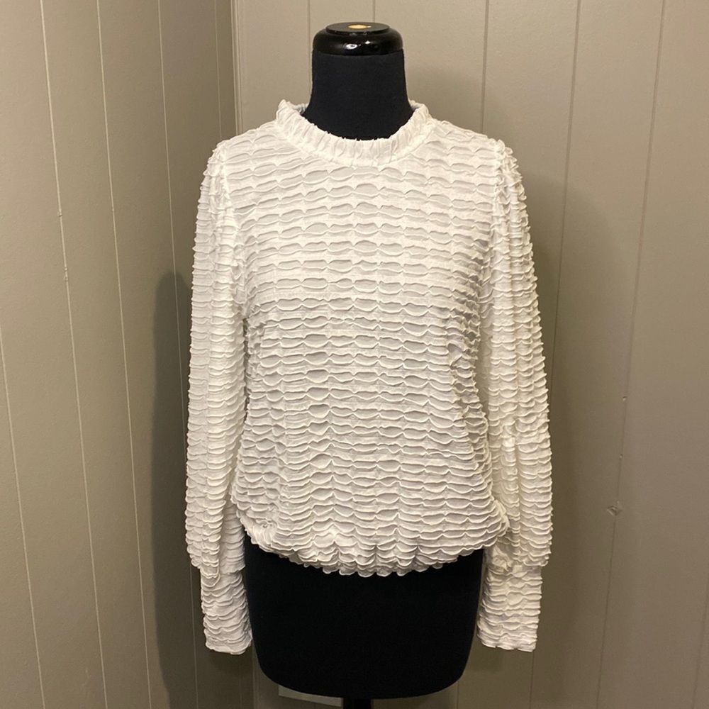 Esqualo Small Ruffle Fringe Sweater White Longsleeve Faux Pearl Detail